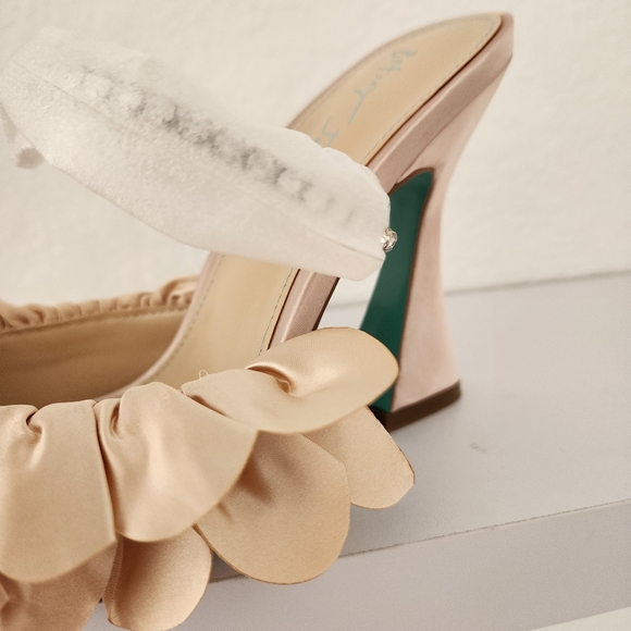 Betsey Johnson Original Jayde Nude Sandal. Size 8.5 - Picture 4 of 14